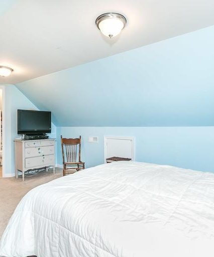 2508 Glencoe Rd. light blue bedroom