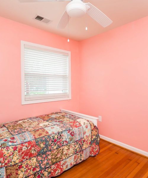32 Left Wing Drive bedroom 3 pink walls