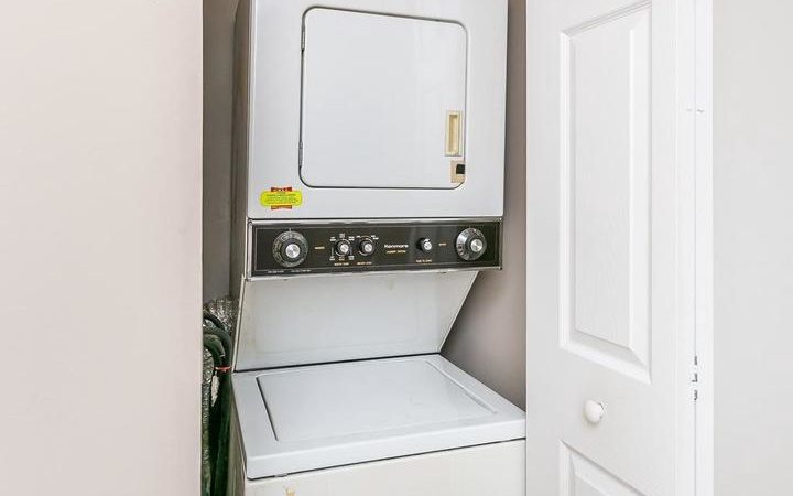 28 Stillwood Circle, laundry area with washer and dryer