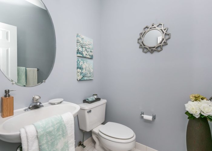 25 Stablemere Ct., bathroom