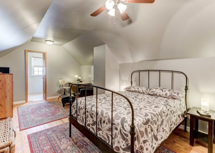 3349 Acton Road, bedroom with ceiling fan