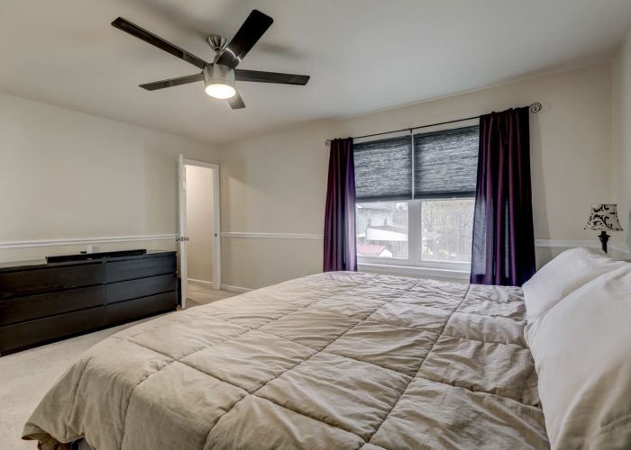 3009 Lilac Court, master bedroom with ceiling fan