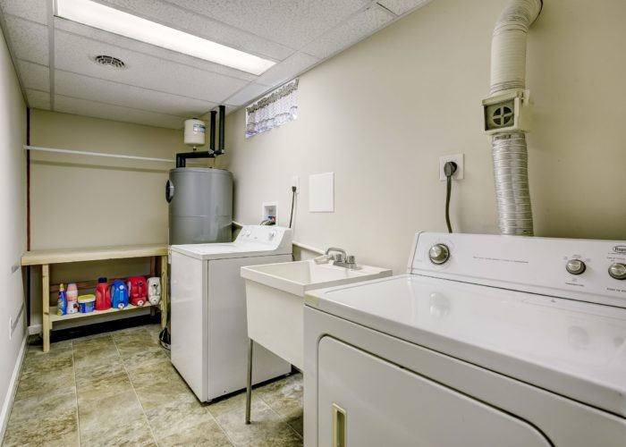 3 Hoff Court, laundry room with washer and dryer