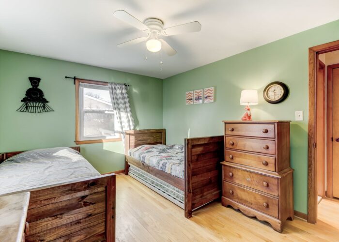 9502 Buckhorn Road, third bedroom with ceiling fan