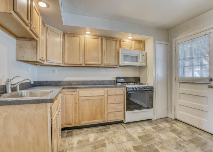 1904 Searles Rd., kitchen cabinets and appliances