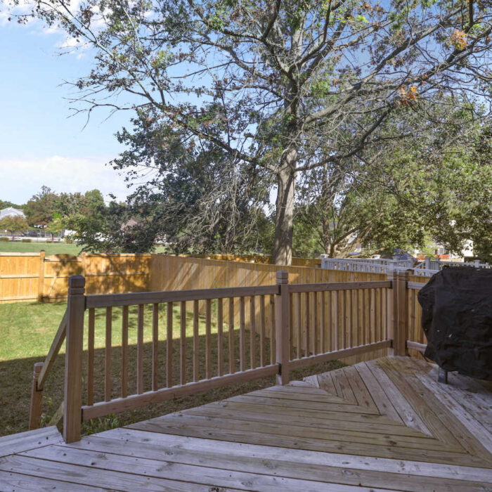 440 Kentmore Terrace, back deck and view
