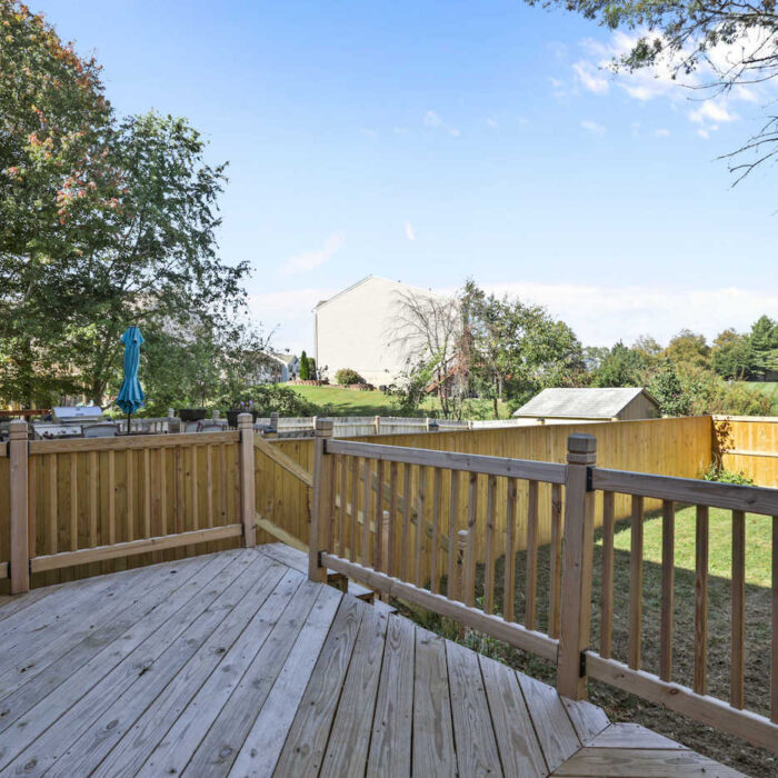 440 Kentmore Terrace, back deck with view of yard