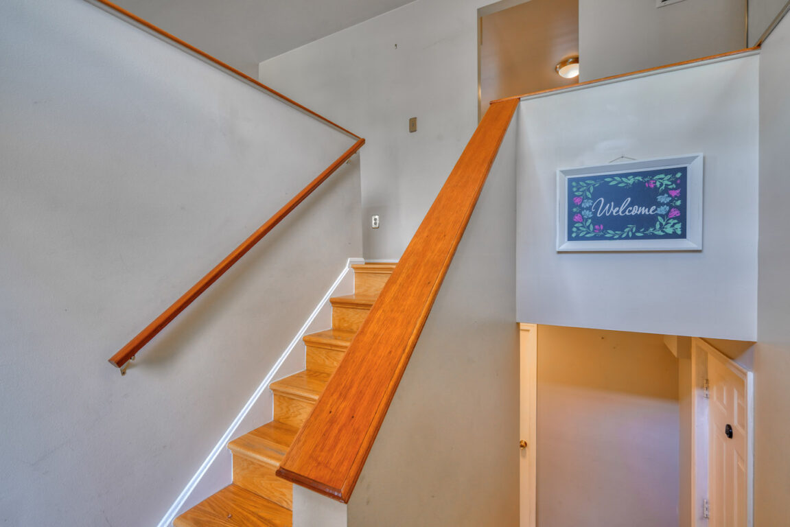 7512 Riddle Avenue, stairs.